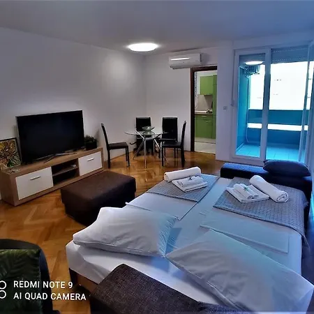 Antonio Apartment Split